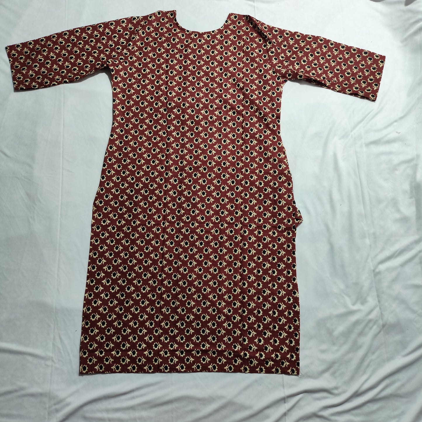Elegant Maroon Floral Cotton Kurti with Lace Detailing – Comfort Fit for Festive & Daily Wear
